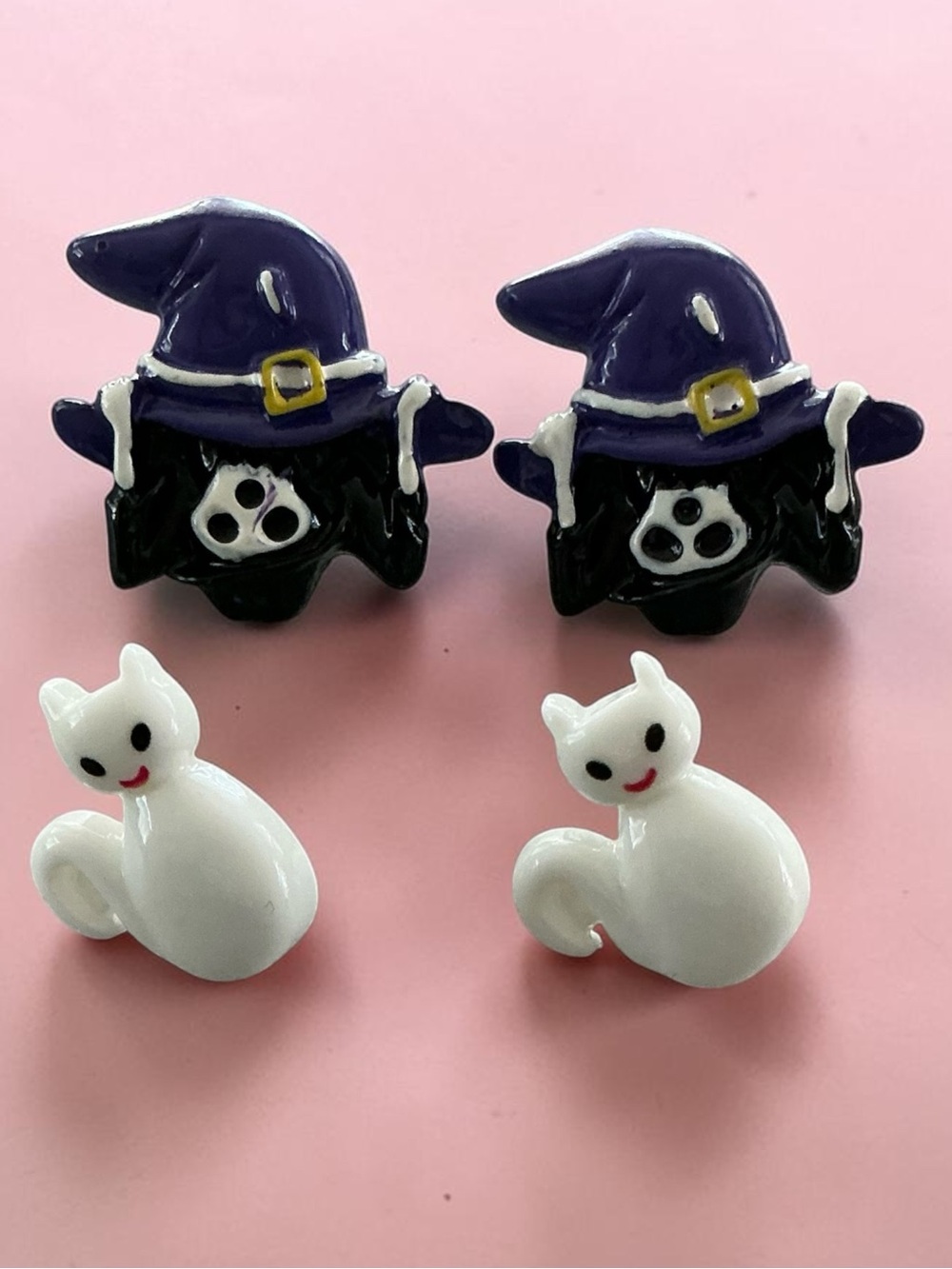 🆕 Witch in Oversized Hat and White Cats Stud Earrings
